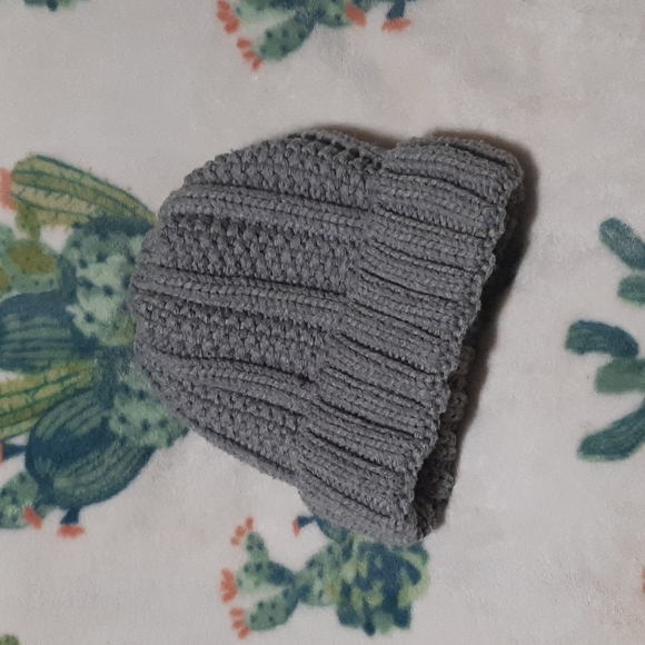 Time and Tru Accessories - Thick Chunky Knit beanie